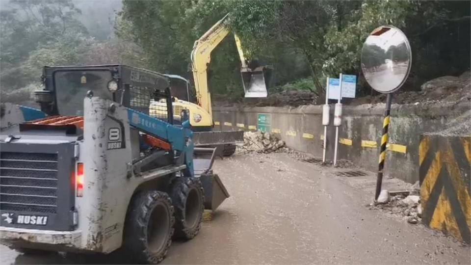 擎天崗累積雨量破600毫米　陽金公路連續土石流