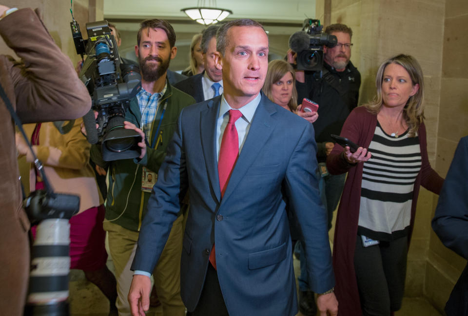 Former Trump campaign manager Corey Lewandowski is surrounded by members of the media as he leaves a House committee meeting at the U.S. Capitol in March. (Photo: Tasos Katopodis/Getty Images)