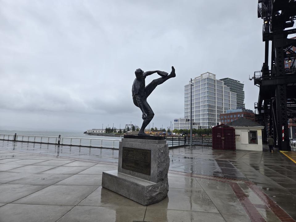 oracle park photos in s24 vs iphone 15 camera faceoff