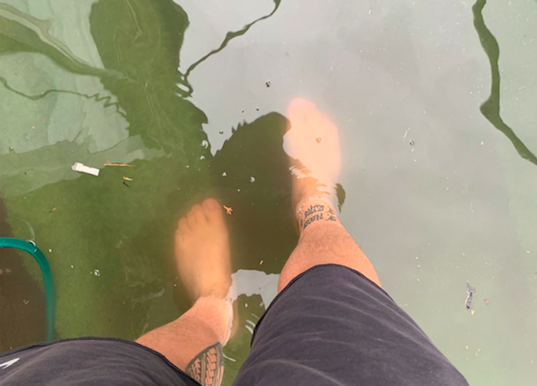 One Dagenham resident photographed the floodwater in his garden. (Lee Herwig/Twitter)