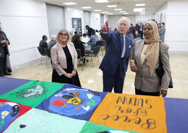 King hosts Sudanese community