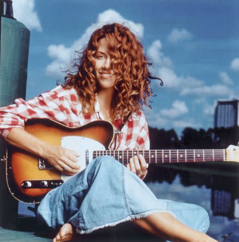 <p>ANL/Mail On Sunday/Shutterstock</p> Sheryl Crow in 1996.