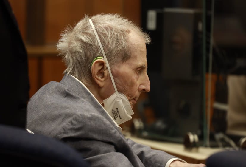 INGLEWOOD, CA - SEPTEMBER 08: Robert Durst appears in an Inglewood courtroom with his attorneys for the first closing arguments in the murder trial of the New York real estate scion who is charged with the longtime friend Susan Bermans killing in Benedict Canyon just before Christmas Eve 2000. Inglewood Courthouse on Wednesday, Sept. 8, 2021 in Inglewood, CA. (Al Seib / Los Angeles Times).