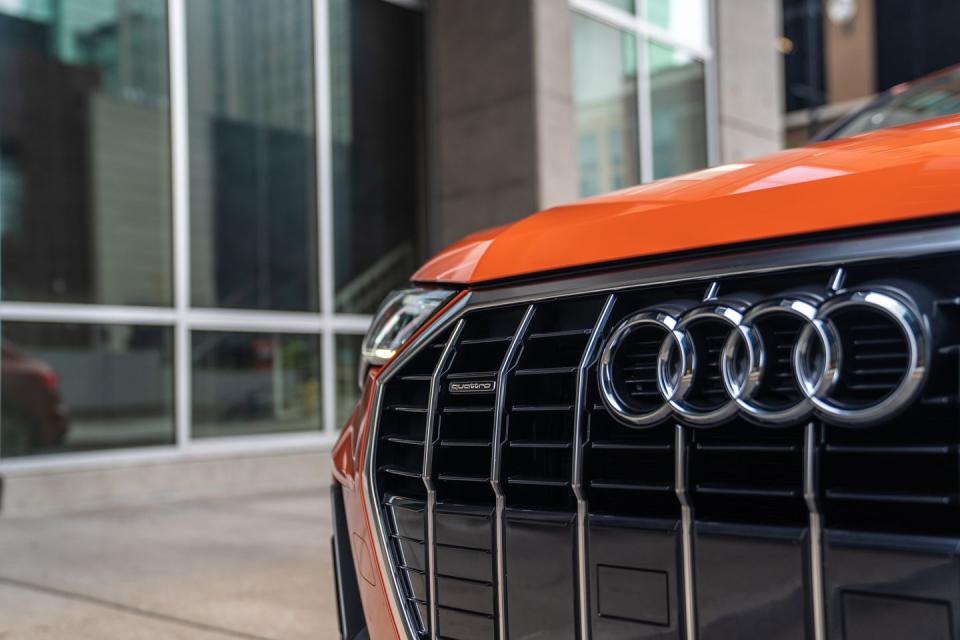 View Photos of the 2019 Audi Q3