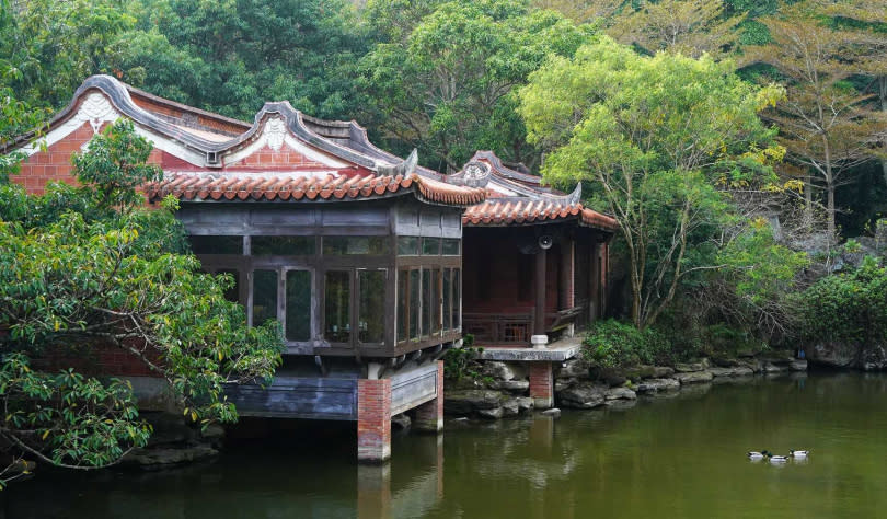 穿梭園林之間看戲、賞景。（圖／魏妤靜攝）