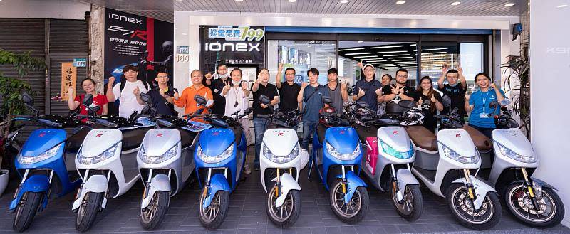 Ionex光陽電動車日前邀請10位S7R車主搶先體驗。(圖片來源/ 光陽)
