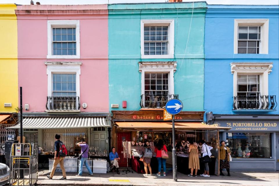 Portobello Street life (Alamy Stock Photo)