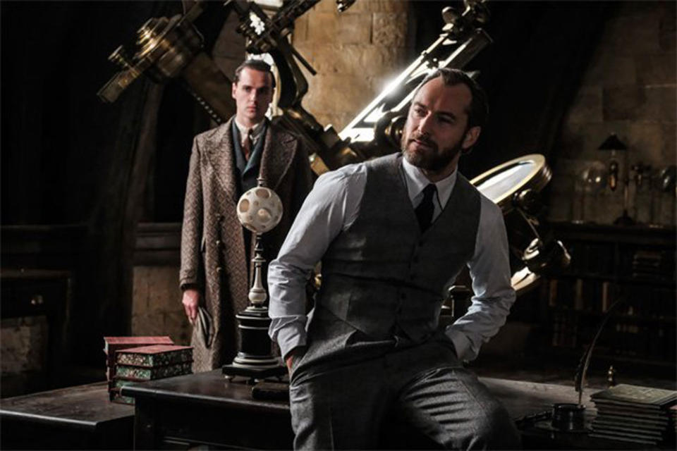 Jude Law (right) plays a young Albus Dumbledore in <em>Fantastic Beasts: The Crimes of Grindelwald. </em>(Photo: Warner Bros.)