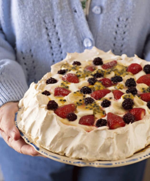 <p>Merle Parrish's Pavlova</p>