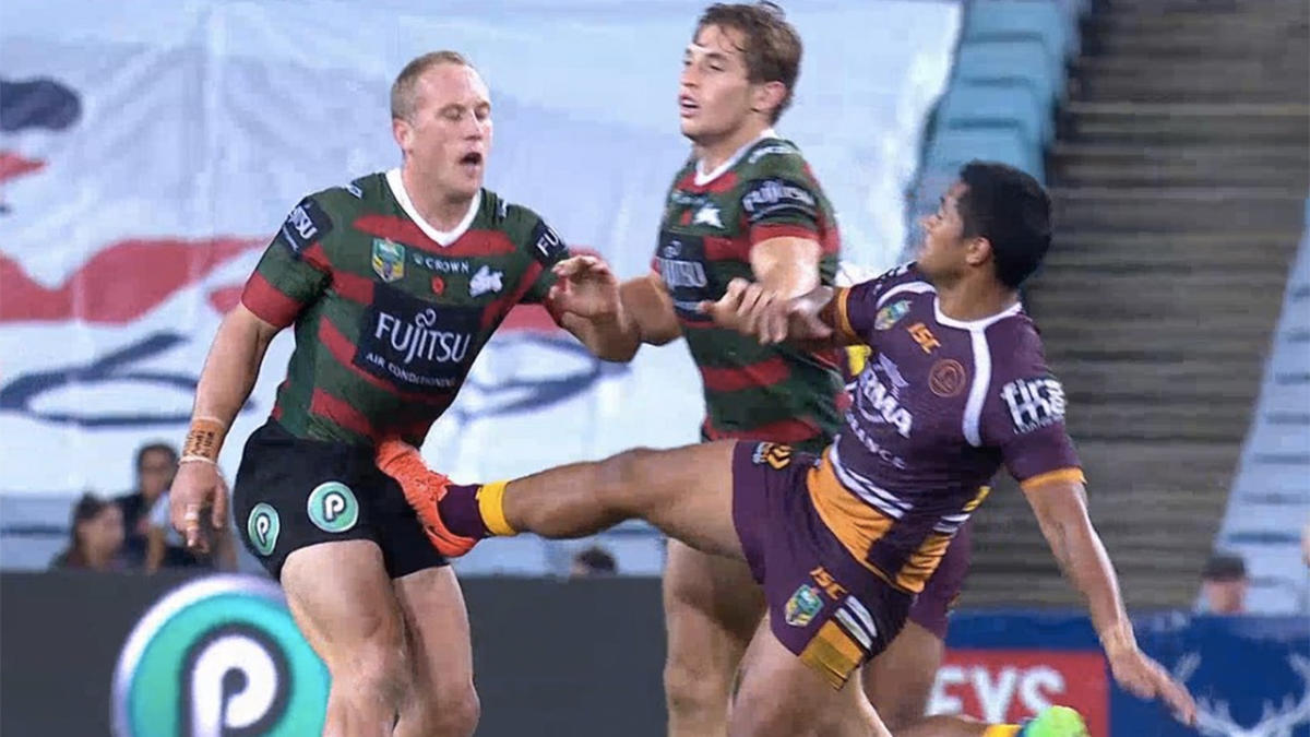 Footage captures Anthony Milford kicking Rabbitohs Clark