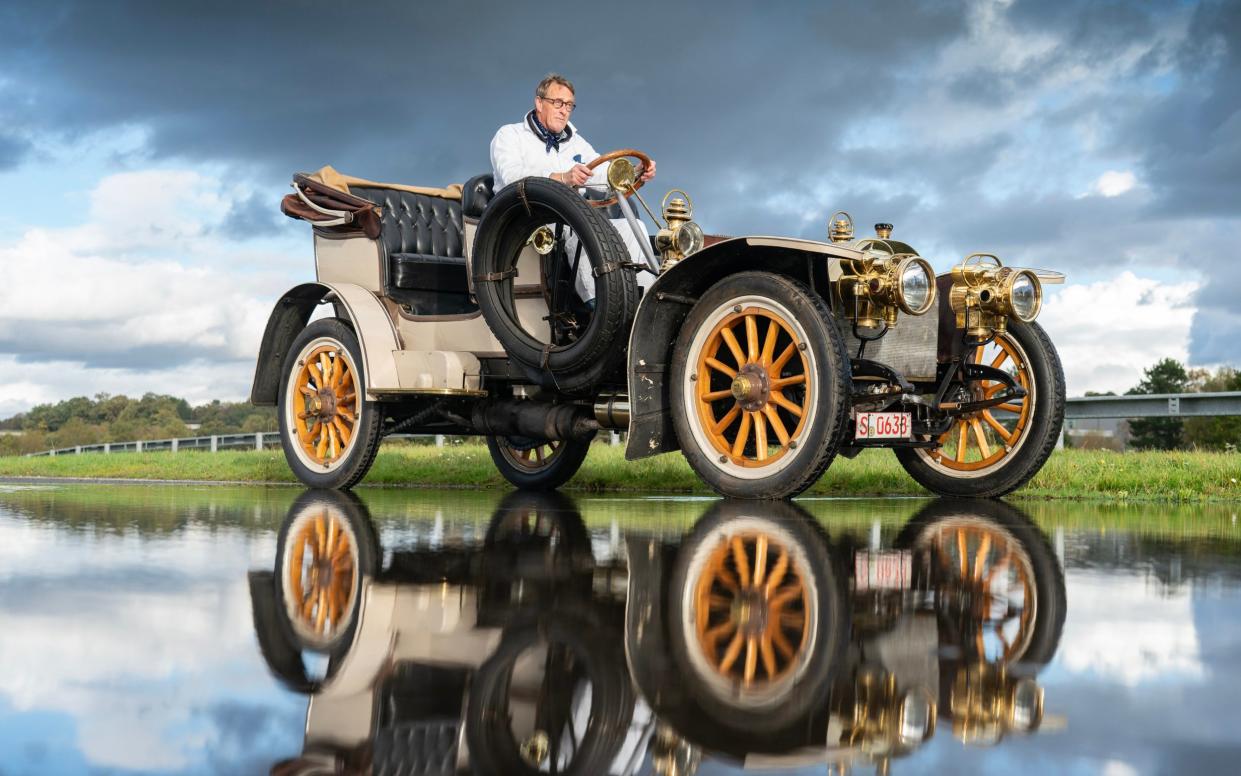 Andrew English test drives the Mercedes Simplex 28-32 1904