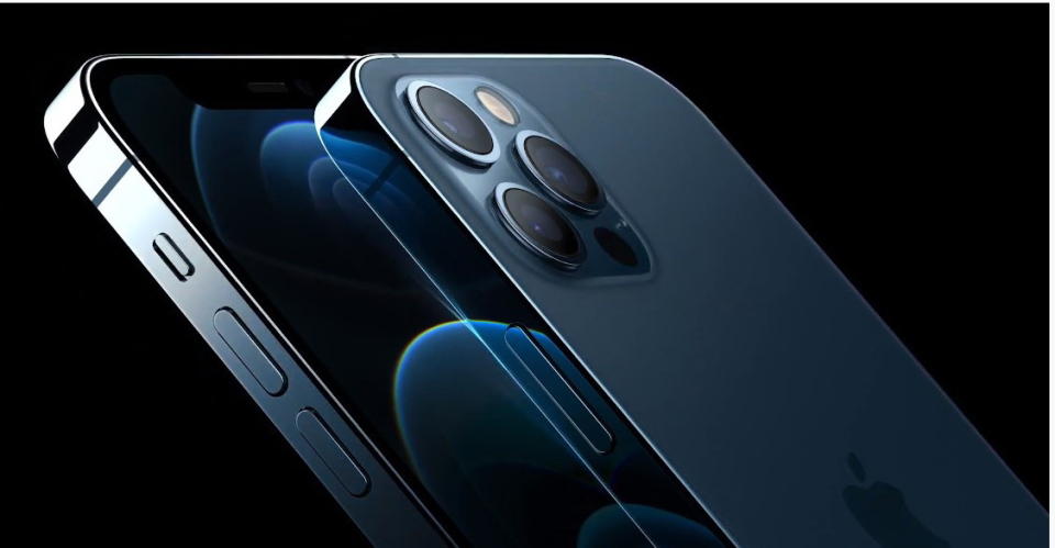 圖／高階款的 iPhone 12 Pro 與 iPhone 12 Pro Max 則是採用三主鏡頭配置，分別是廣角、超廣角，以及長焦鏡頭。