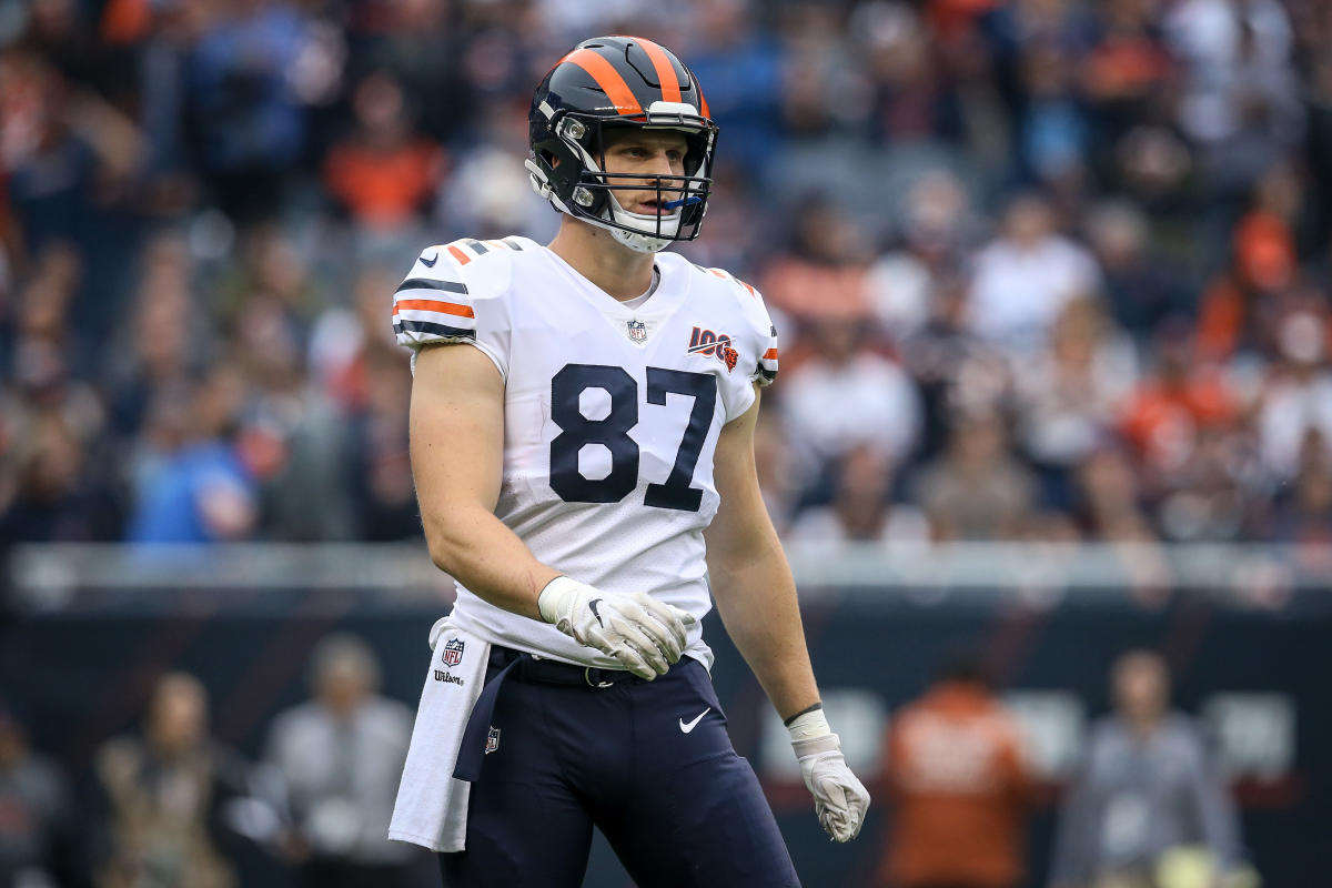 Bears trade second-round bust Adam Shaheen to Dolphins