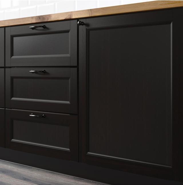 Matte Black Is Taking Over Kitchens Everywhere