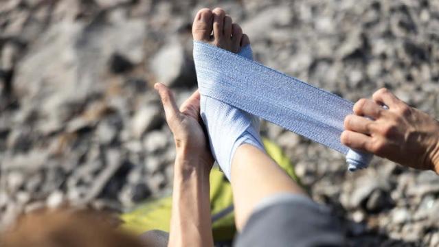 Wrapping an ankle