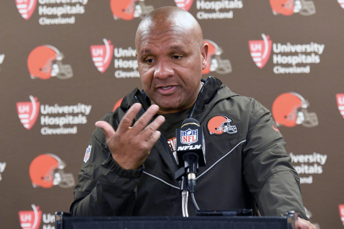 Browns fire GM Sashi Brown but will keep coach Hue Jackson. Here's why. 