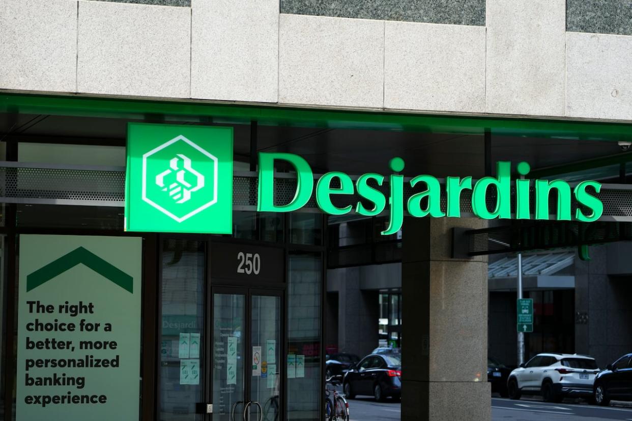 Desjardins operates 669 service counters and 1,559 ATMs in Ontario and Quebec. (Sean Kilpatrick/The Canadian Press - image credit)