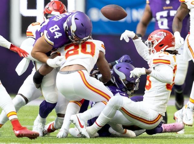 Vikings fans gear up for first home playoff game in five years