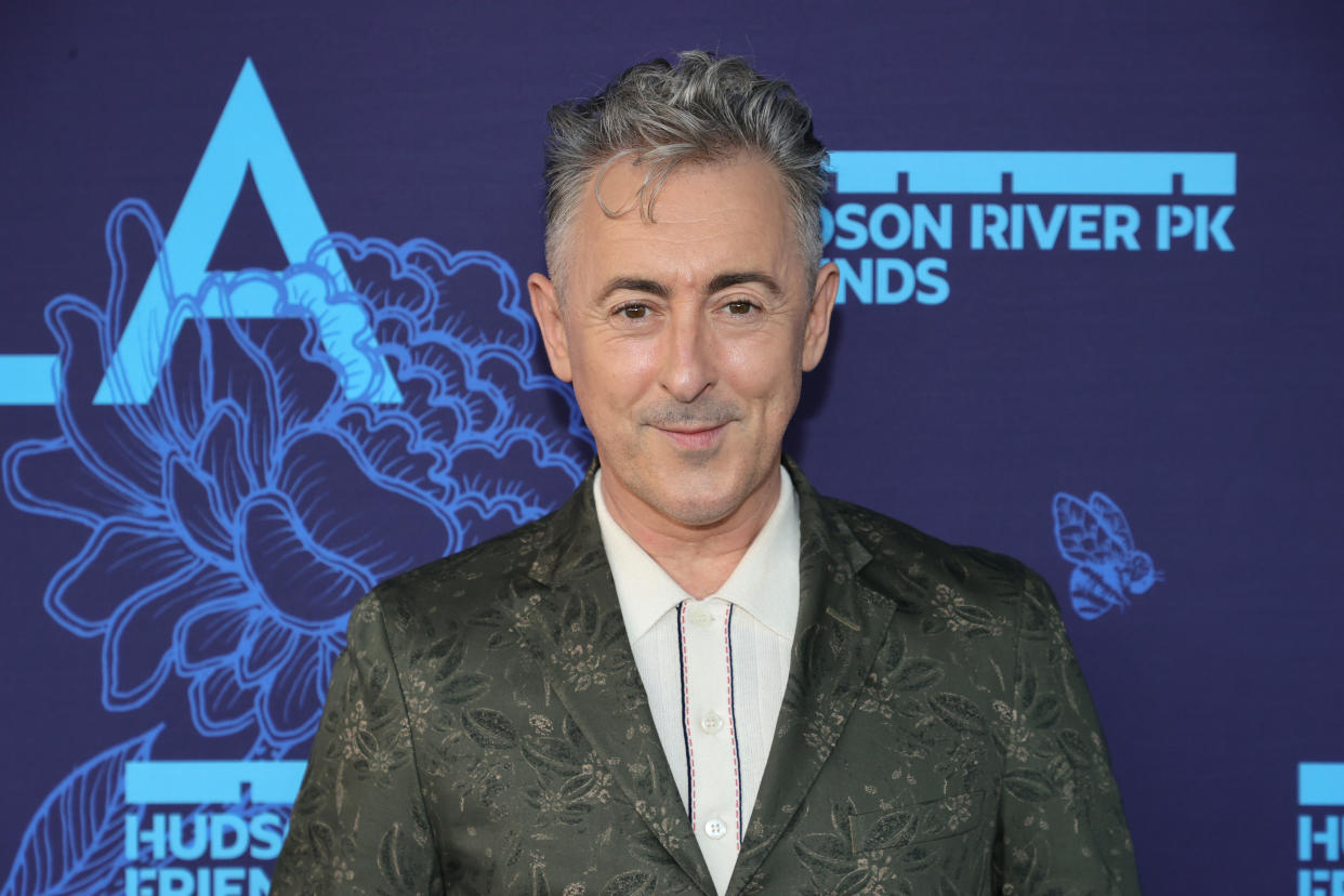 NEW YORK, NEW YORK - OCTOBER 07: Alan Cumming attends the 2021 Hudson River Park Gala at Pier Sixty at Chelsea Piers on October 07, 2021 in New York City. (Photo by Jamie McCarthy/Getty Images for Friends of Hudson River Park)