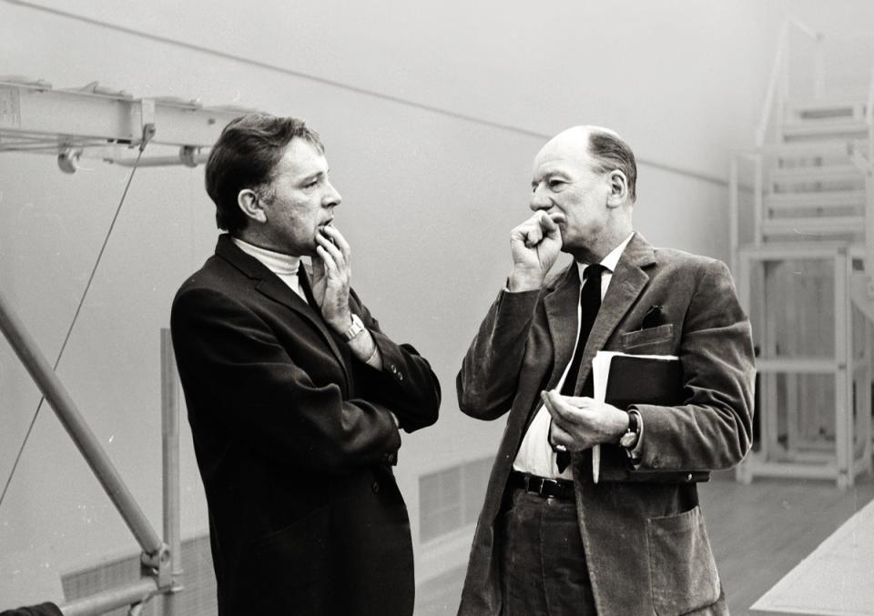 Richard Burton and John Gielgud (National Theatre)
