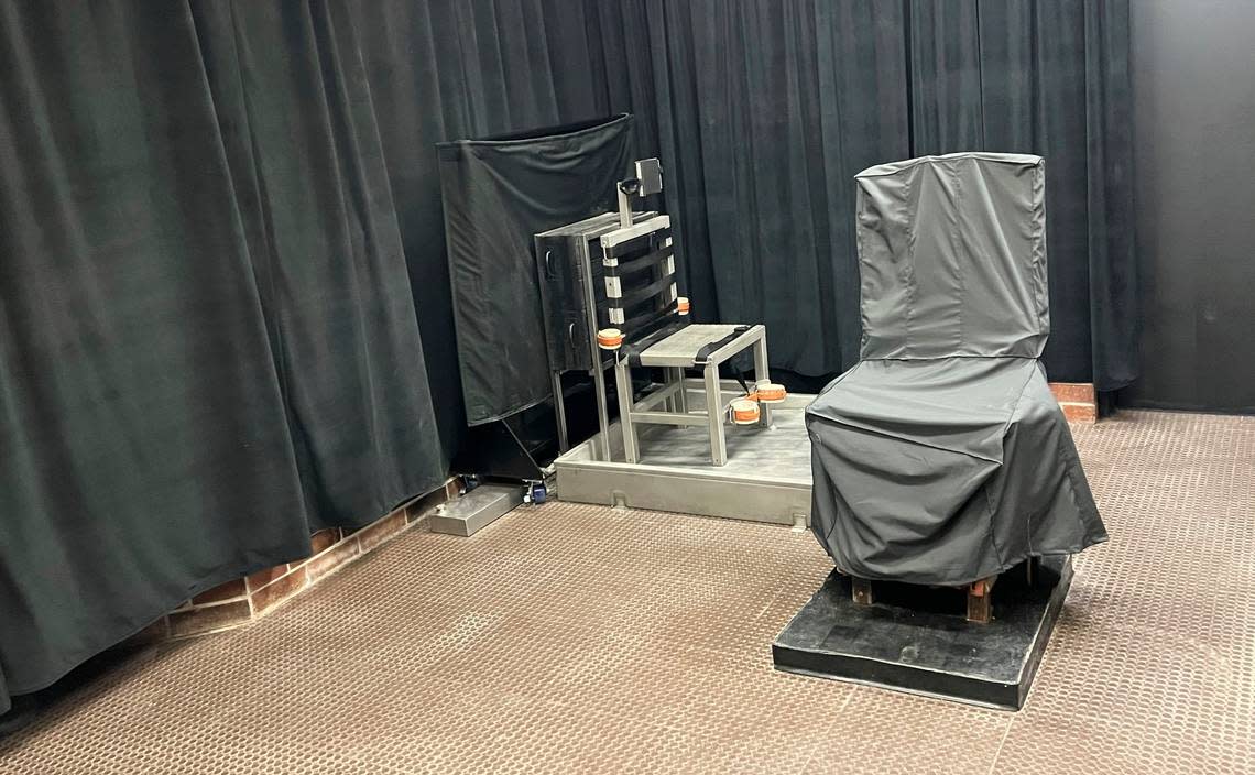 This photo provided by the South Carolina Dept. of Corrections shows the state’s death chamber in Columbia, S.C., including the electric chair, right, and a firing squad chair, left. The agency renovated its capital punishment facility to include a metal chair with restraints facing a wall with a rectangular opening several feet away after South Carolina lawmakers added the firing squad to the state’s execution methods in 2021. ( South Carolina Dept. of Corrections via AP)