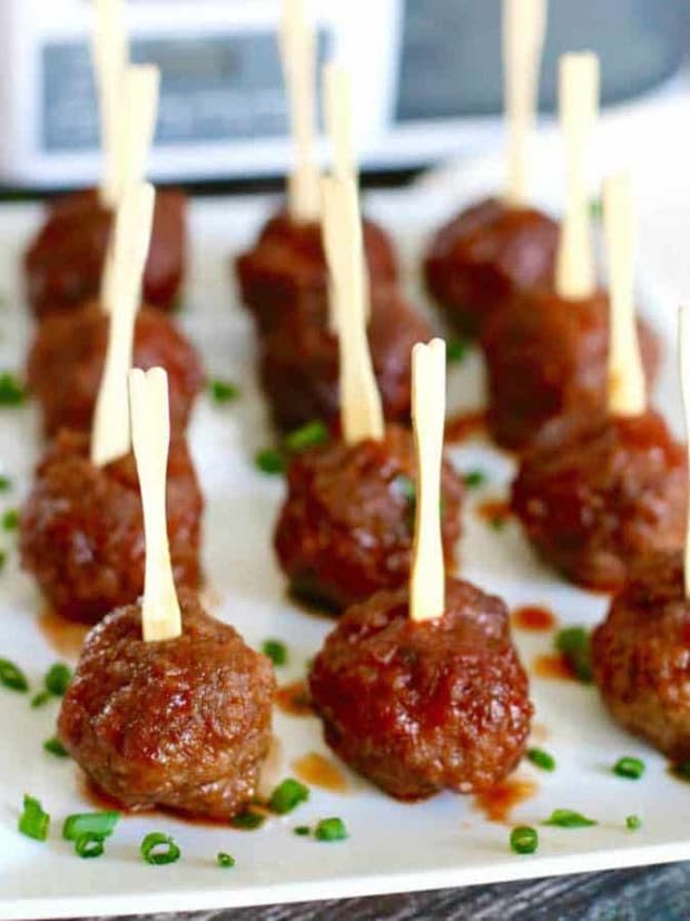 <p><a href="https://www.thecountrycook.net/crock-pot-ultimate-party-meatballs/" rel="nofollow noopener" target="_blank" data-ylk="slk:The Country Cook;elm:context_link;itc:0;sec:content-canvas" class="link ">The Country Cook</a></p>