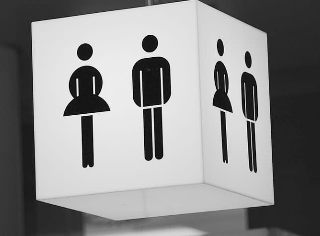 商場承諾會改善廁所烘手機的使用安全。（示意圖／翻攝自pixabay）