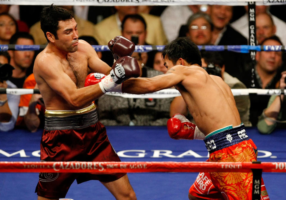 Oscar De La Hoya durante su pelea con el filipino Manny Pacquiao el 6 de diciembre del 2008 en Las Vegas, Nevada. (Photo by Ethan Miller/Getty Images)