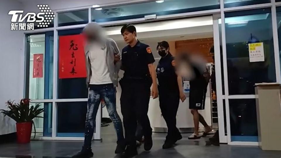 警方將簡姓主嫌等5人移送法辦。（圖／TVBS）