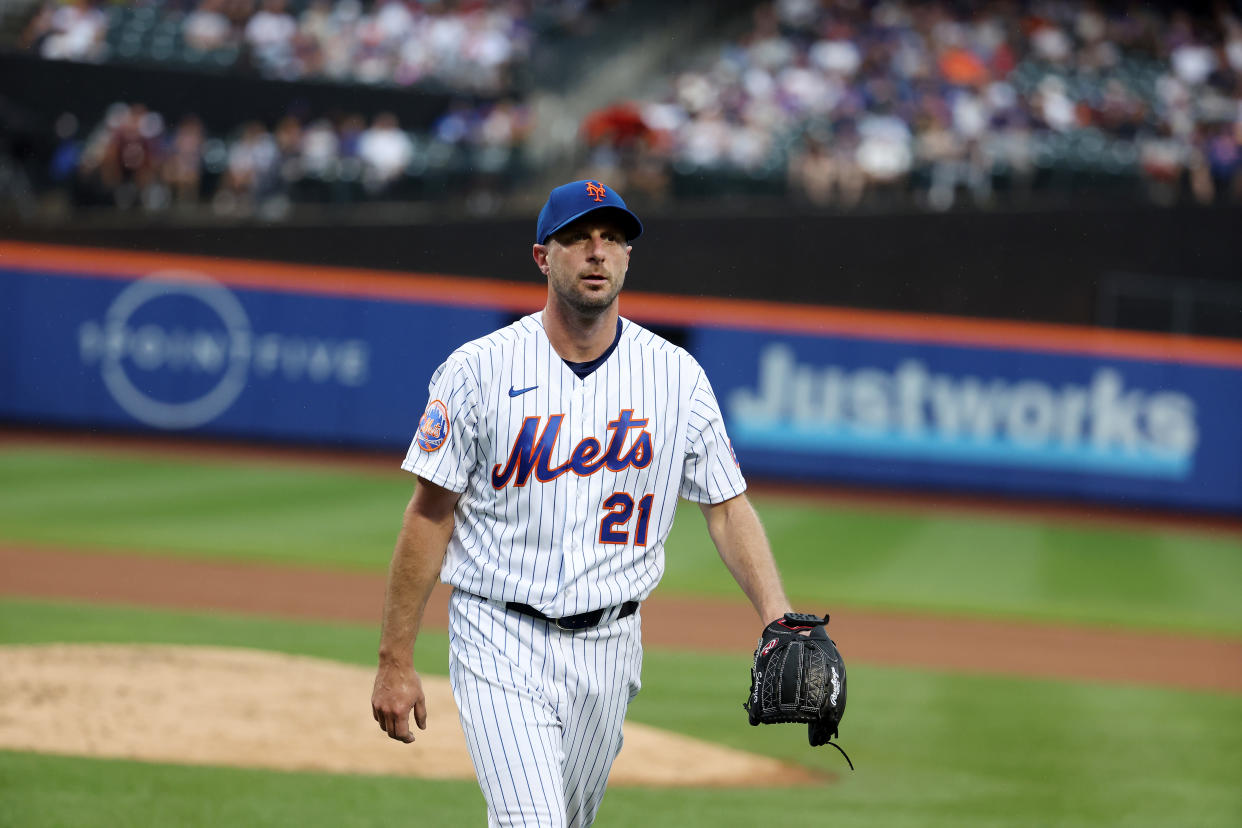 NEW YORK, NEW YORK - JULY 16:  Max Scherzer #21 of the New York Mets looks on against the Los Angeles Dodgers during their game at Citi Field in the Queens borough of New York City. (Photo by Al Bello/Getty Images)