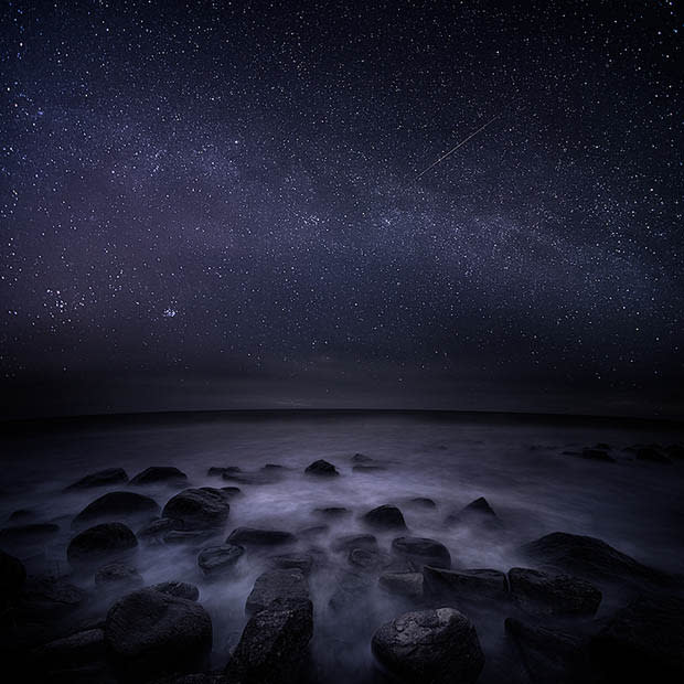 Lagerstedt’s images seemingly connect far-off, untouchable galaxies with mystical-looking Finnish landscapes. <br> <br> <a href="http://www.mikkolagerstedt.com/" rel="nofollow noopener" target="_blank" data-ylk="slk:(Photo by Mikko Lagerstedt);elm:context_link;itc:0;sec:content-canvas" class="link ">(Photo by Mikko Lagerstedt)</a>