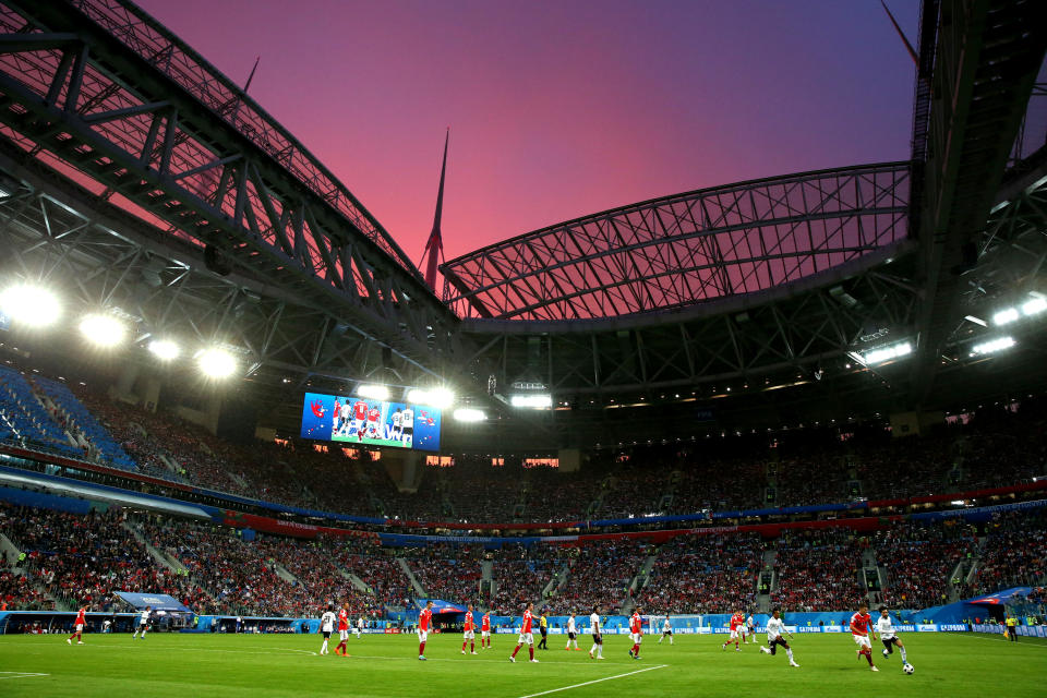 <p>Russia and Egypt is played against the backdrop of a purple sky </p>