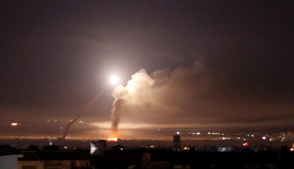 <p>Missile fire is seen from Damascus, Syria May 10, 2018. (Photo: Omar Sanadiki/Reuters) </p>