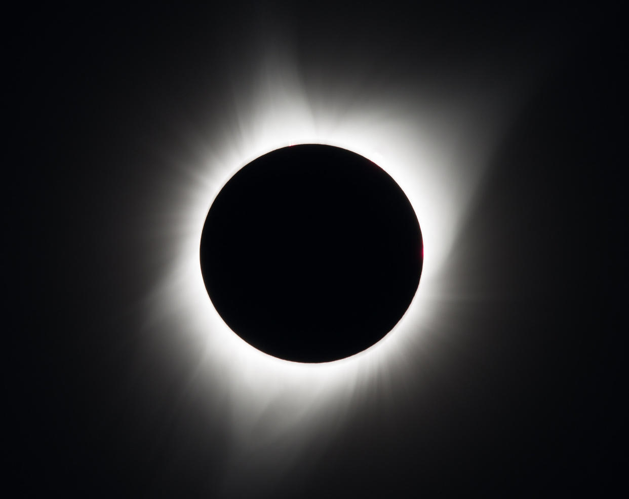 The total solar eclipse is seen in Madras, Oregon.&nbsp; (Photo: Aubrey Gemignani/NASA)