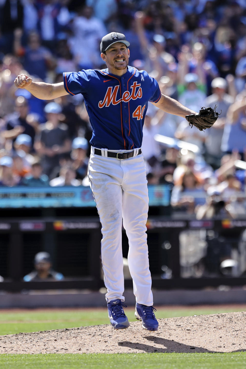 New York Mets starting pitcher Chris Bassitt (40) reacts after a throwing against the Miami Marlins during the sixth inning, Sunday, June 19, 2022, in New York. (AP Photo/Jessie Alcheh)