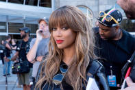 <p>The queen of smizing slayed with this bangin’ hair and makeup combo. We love how Banks’s full bangs feed into her loose layers, and her blond hair color complements her cherry red lips. (Photo: Instagram) </p>