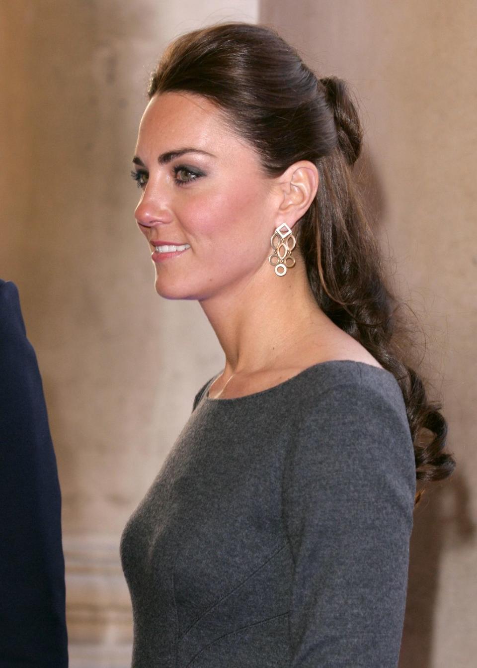 <p>This isn't the sky-high bump from the '60s. A <em>little</em> volume at the crown of the head gets the job done, and the Duchess of Cambridge <strong>Kate Middleton</strong> is proof.</p>