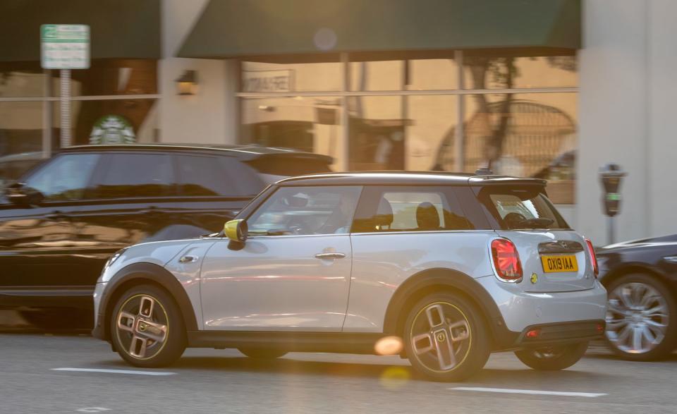 View Photos of the New 2020 Mini Cooper SE