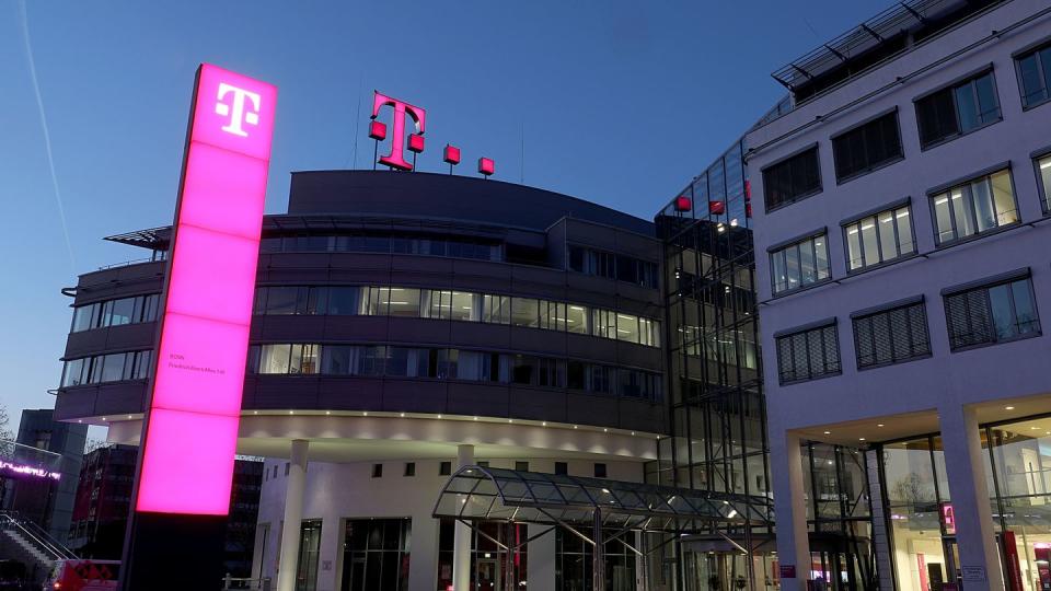 Die Deutsche Telekom gibt Zahlen für das 1. Quartal bekannt.