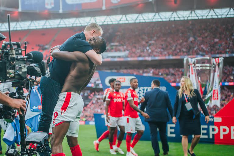 La alegría de Keinan Davis, una de las figuras de Nottingham Forest