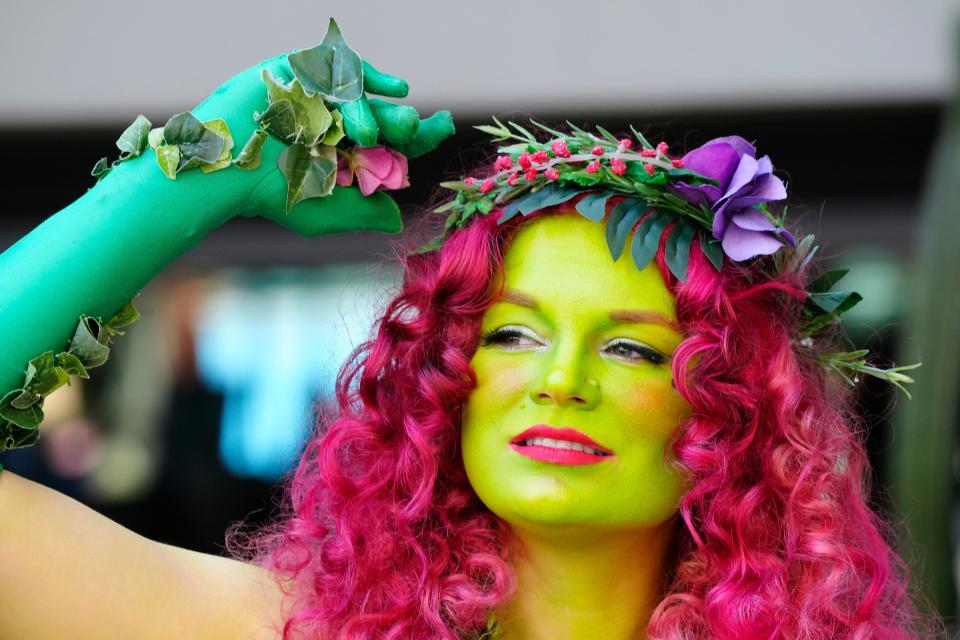 Christa Franklin cosplaying Poison Ivy during Phoenix Fan Fusion 2023.