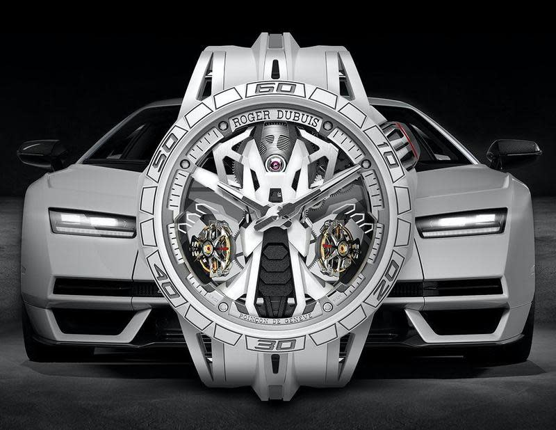 ROGER DUBUIS Countach DT/X錶款，從Countach LPI 800-4限量超跑取材。以MCF礦物複合纖維材質製作錶殼與錶圈，呈現獨特的質感。錶徑47mm，限量8枚。功能：時、分指示；雙陀飛輪 機芯：手上鏈機芯 定價：約NT$24,530,000。