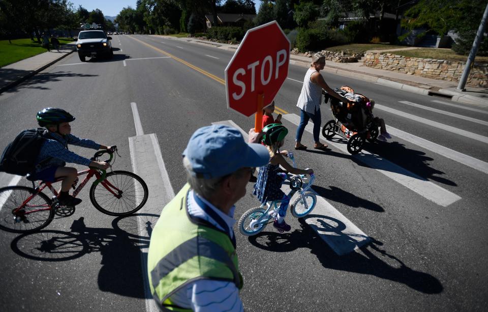 Officials from the City of Petoskey and the Public Schools of Petoskey are looking for volunteer crossing guards.