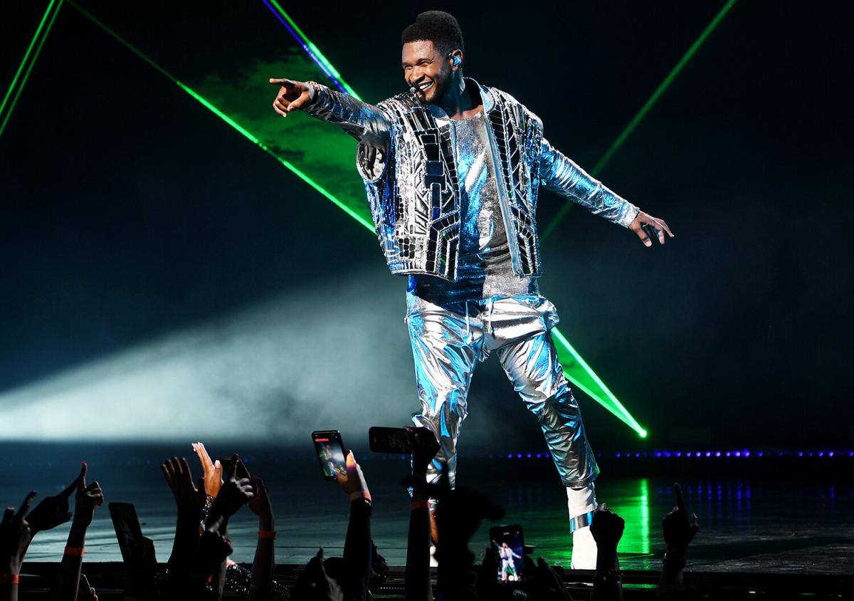 Usher Kicks Off Las Vegas Residency in Style with No. 1 Hits, Stripper