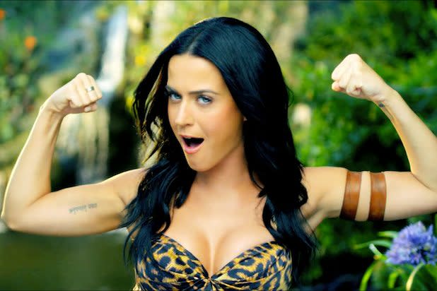 618px x 412px - Katy Perry to 'Naked' Female Pop Stars: 'Put It Away'