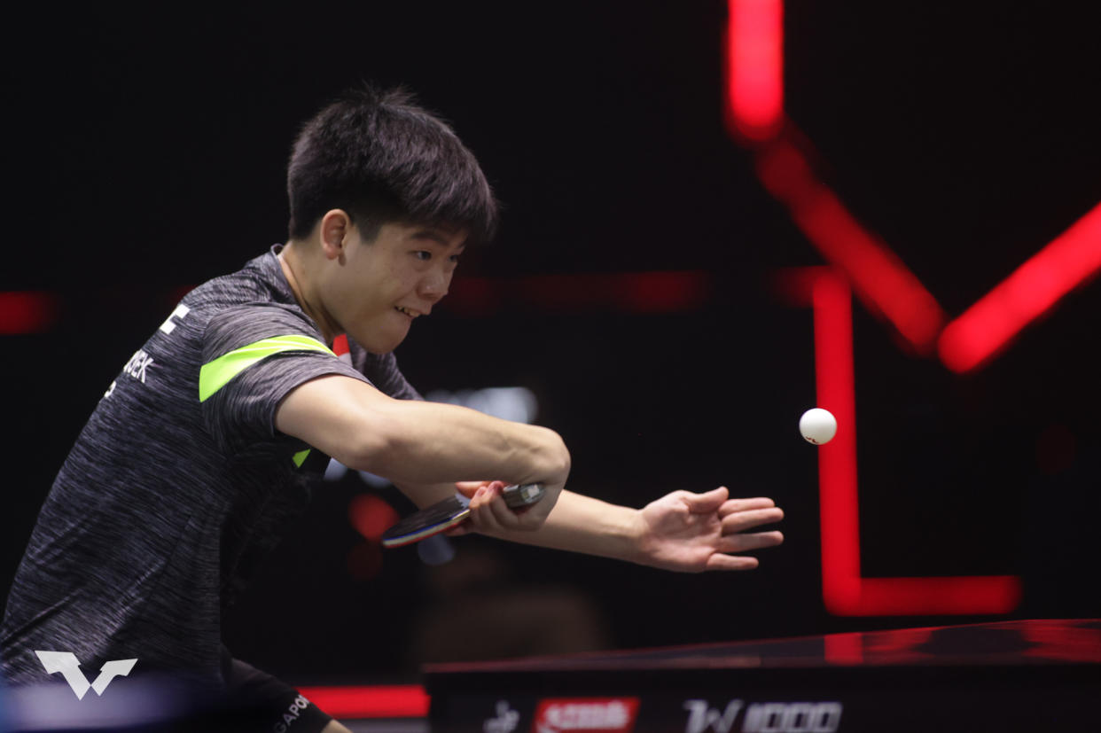 Singapore paddler Izaac Quek during his WTT Singapore Smash round-of-64  match against India's Sharath Kamal Achanta. (PHOTO: WTT Singapore Smash)