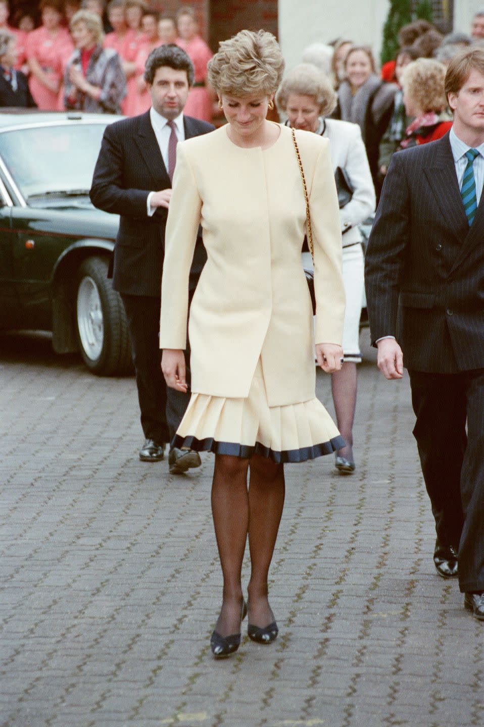 the princess of wales, princess diana, visits the thames valley hospice in windsor, berkshire picture taken 27th january 1992 photo by kent gavinmirrorpixgetty images