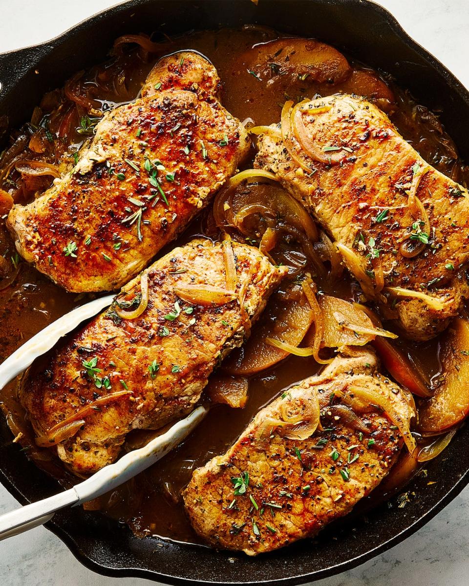 pork chops with apples and onions