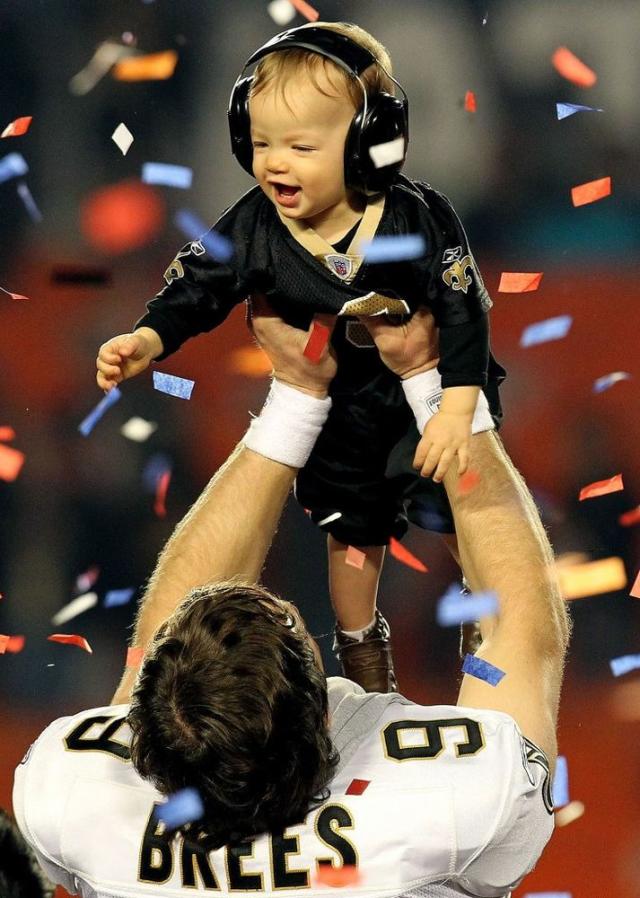 Nick Foles' wife and baby girl help celebrate Super Bowl win