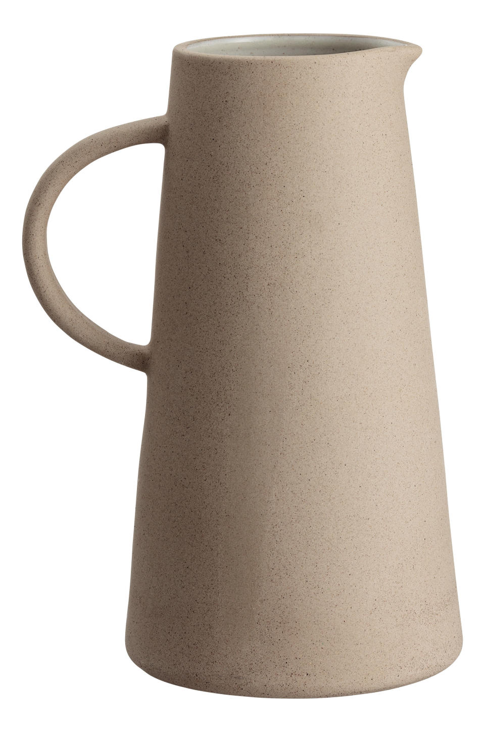 Buy the <a href="http://www.hm.com/us/product/70668?article=70668-A" target="_blank">stoneware pitcher here</a> for $24.99&nbsp;